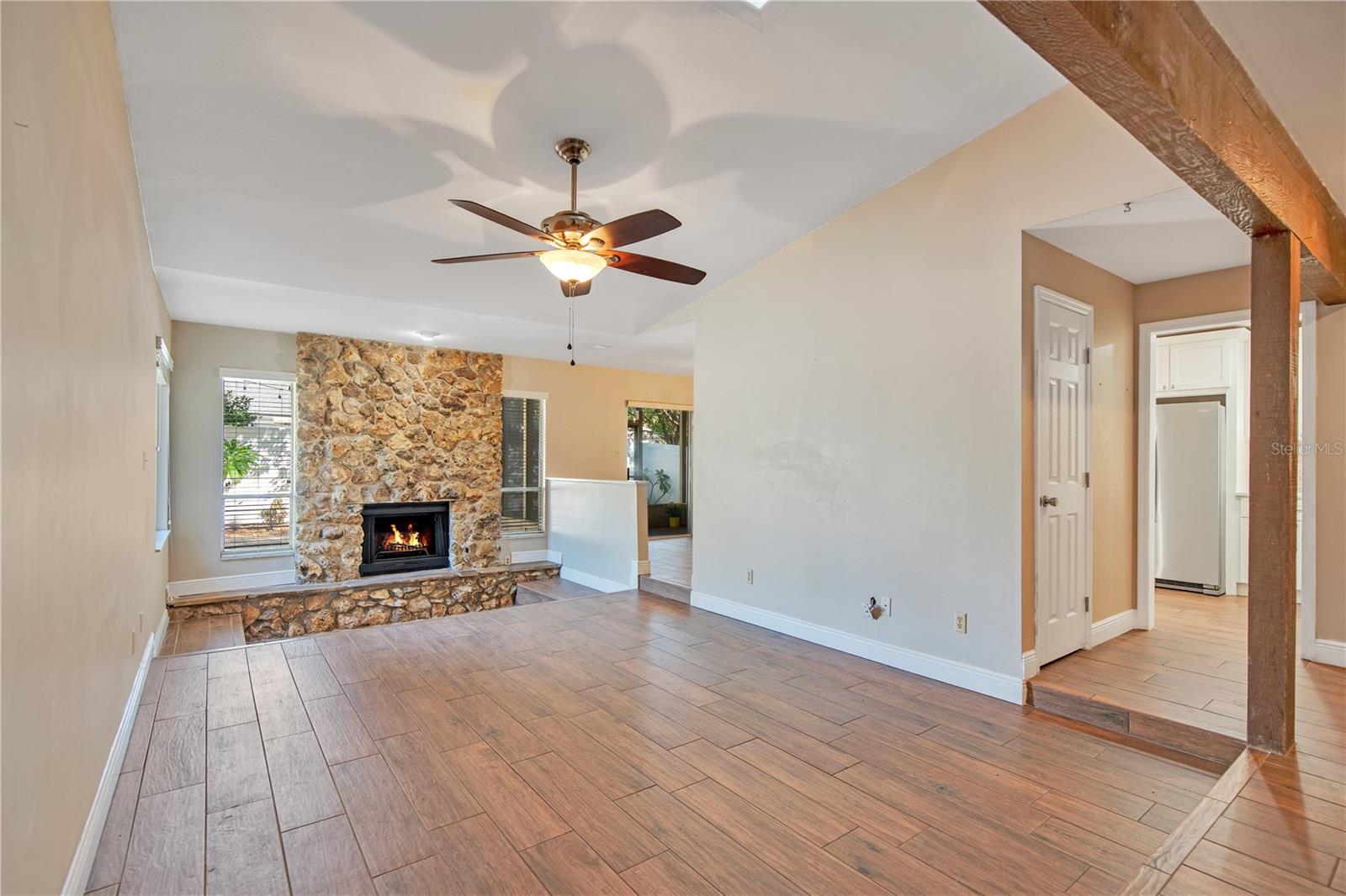 Image 7 of 46 For 402 San Leandro Drive