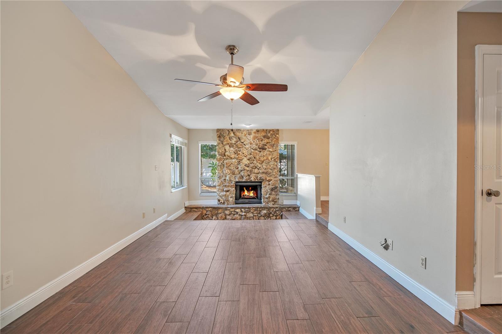 Image 8 of 46 For 402 San Leandro Drive