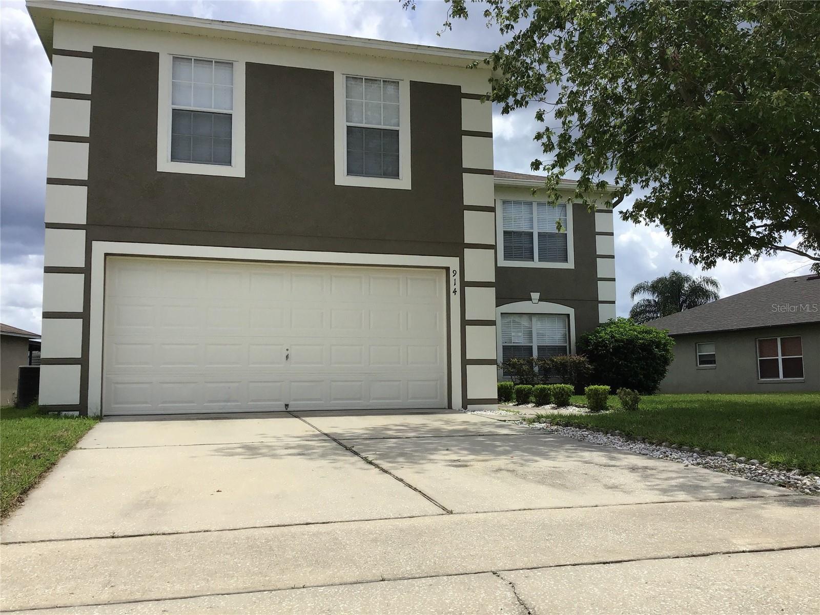 Image 2 of 11 For 914 Crystal Bay Lane