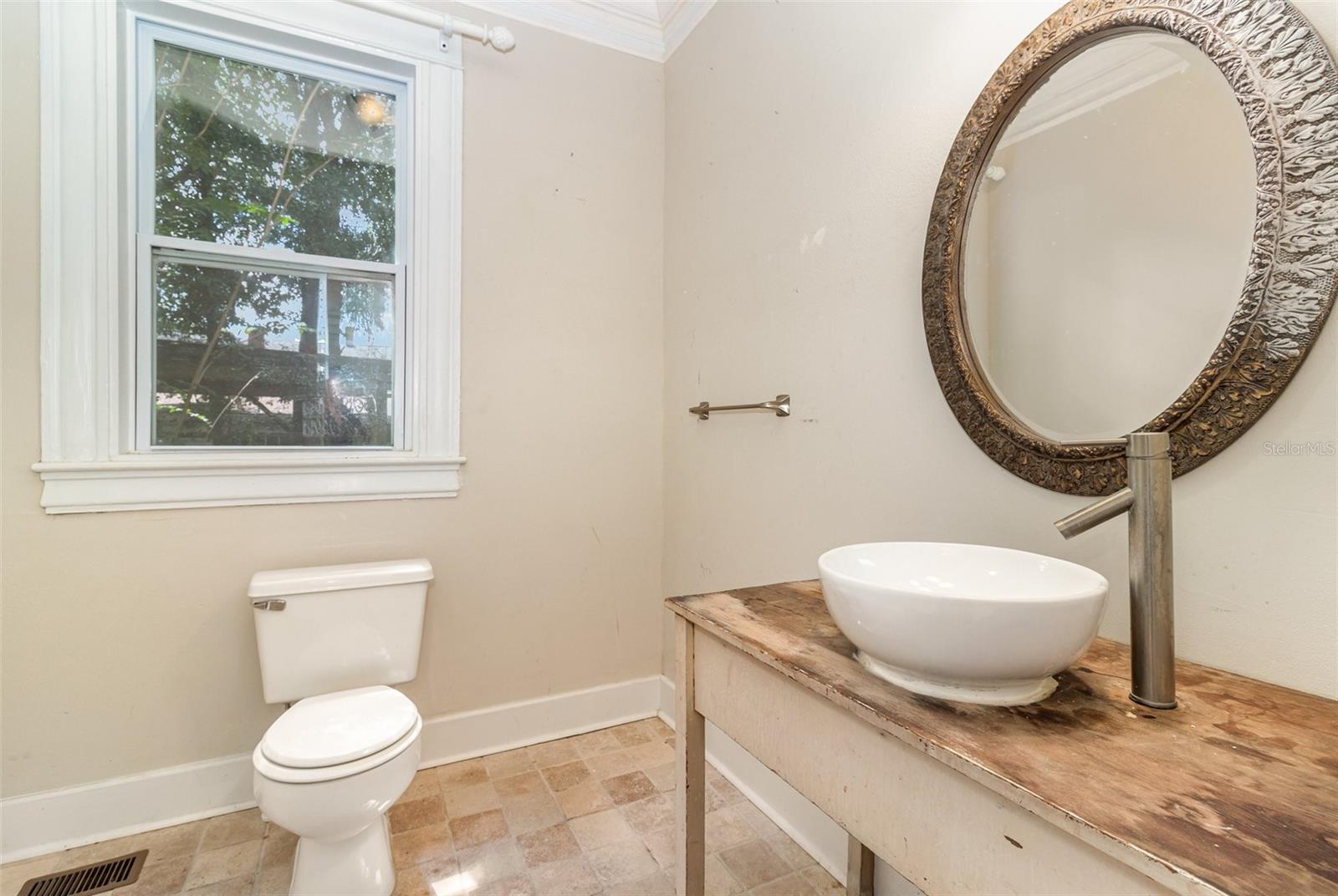 Image 14 of 45 For 346 Hillman Avenue
