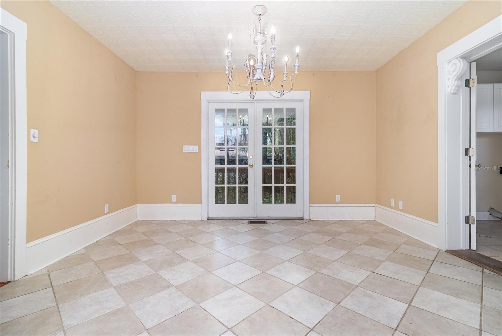Image 20 of 45 For 346 Hillman Avenue