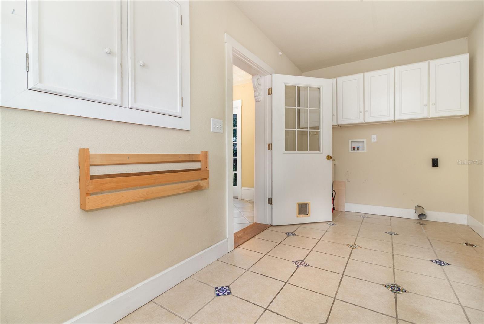 Image 37 of 45 For 346 Hillman Avenue
