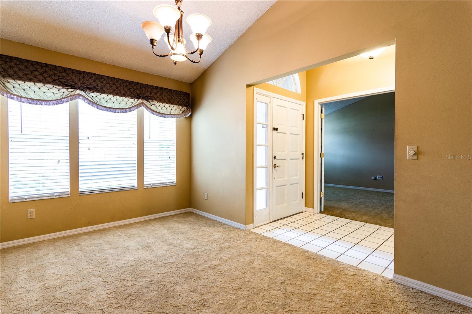 Image 10 of 24 For 205 Red Bud Court