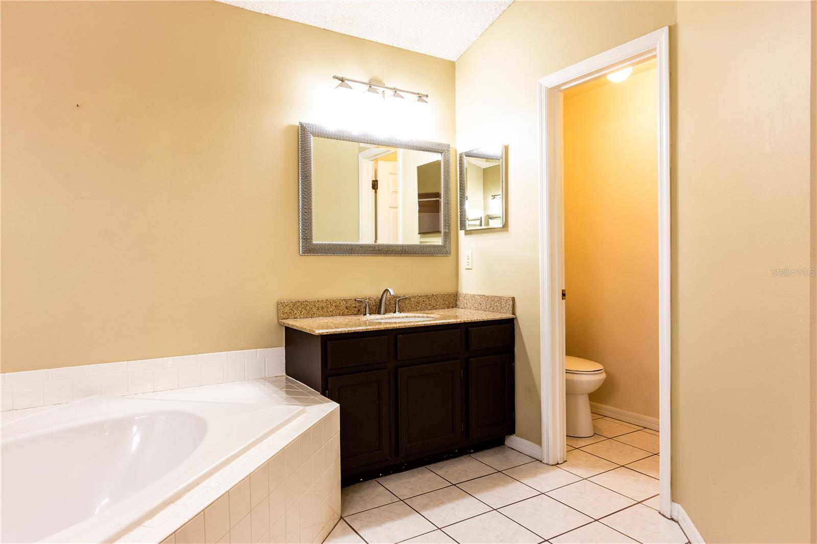 Image 15 of 24 For 205 Red Bud Court