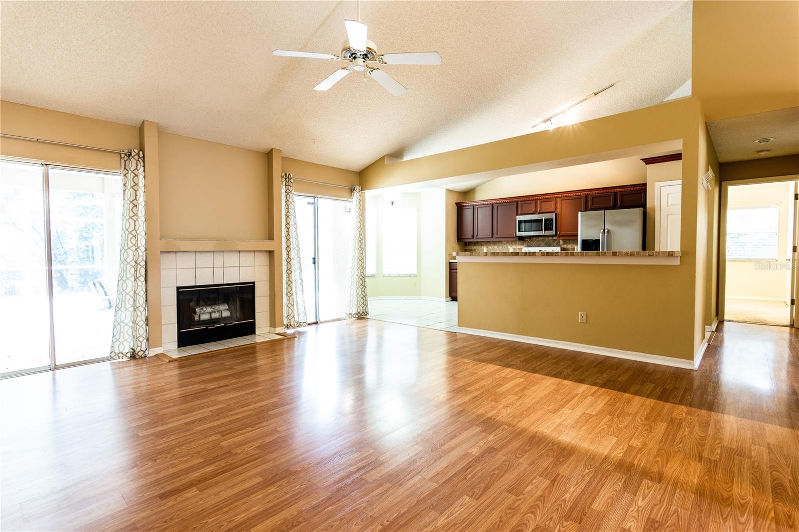 Image 3 of 24 For 205 Red Bud Court