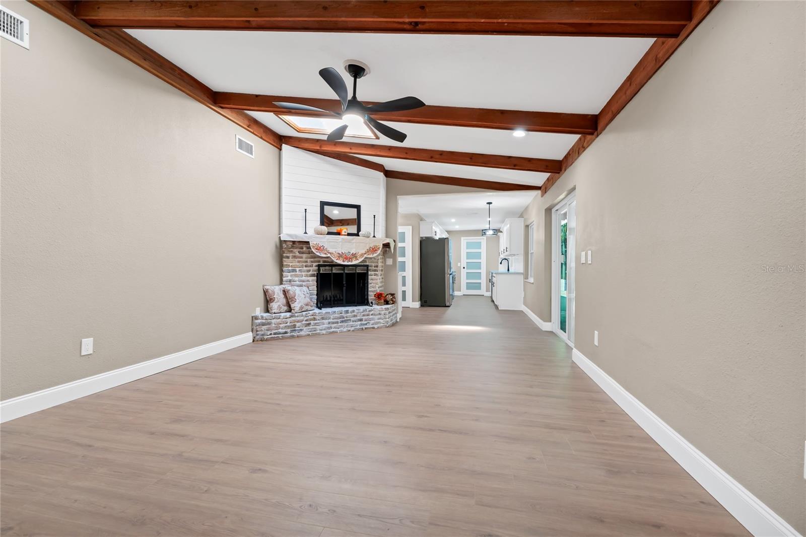 Image 4 of 51 For 1713 Wind Willow Road