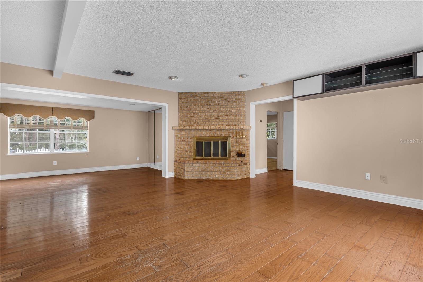 Image 18 of 50 For 1325 Lake Otis Drive