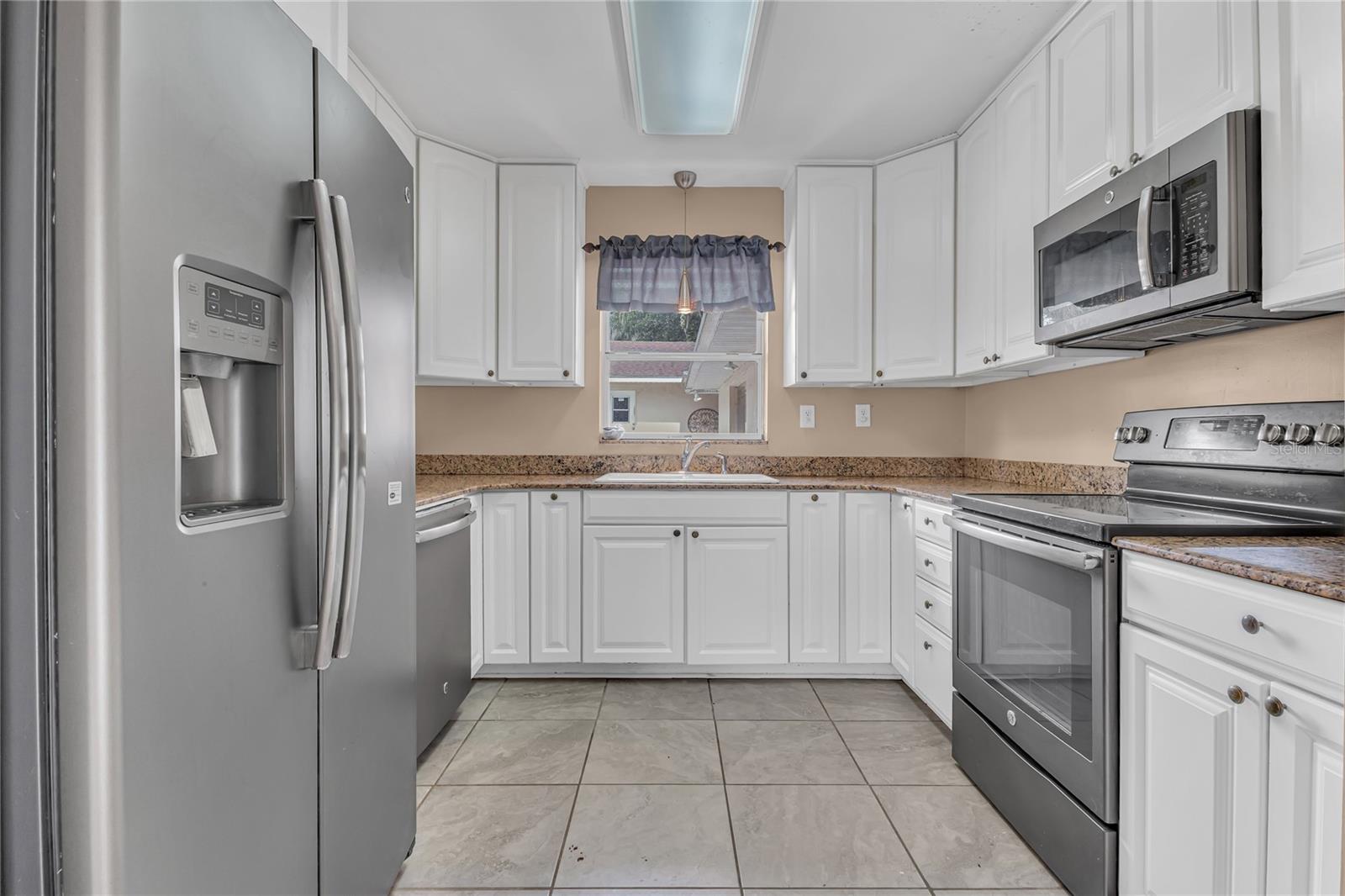 Image 2 of 50 For 1325 Lake Otis Drive