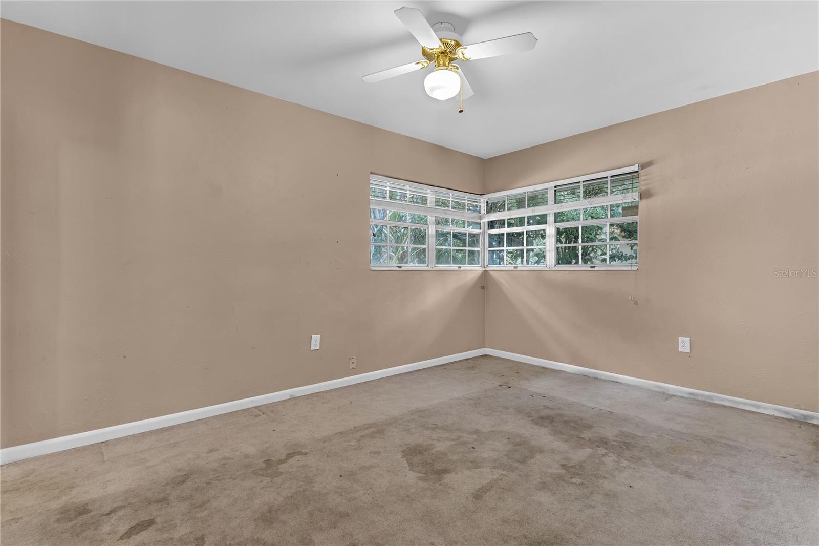 Image 22 of 50 For 1325 Lake Otis Drive