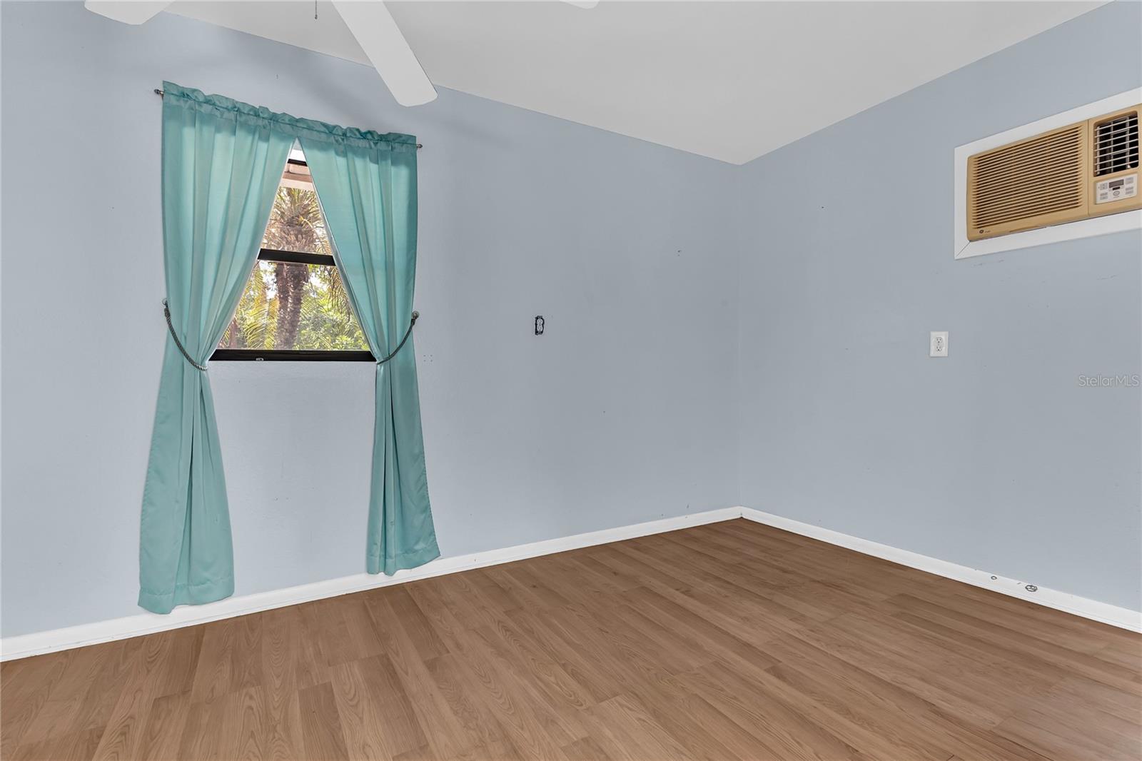 Image 30 of 50 For 1325 Lake Otis Drive