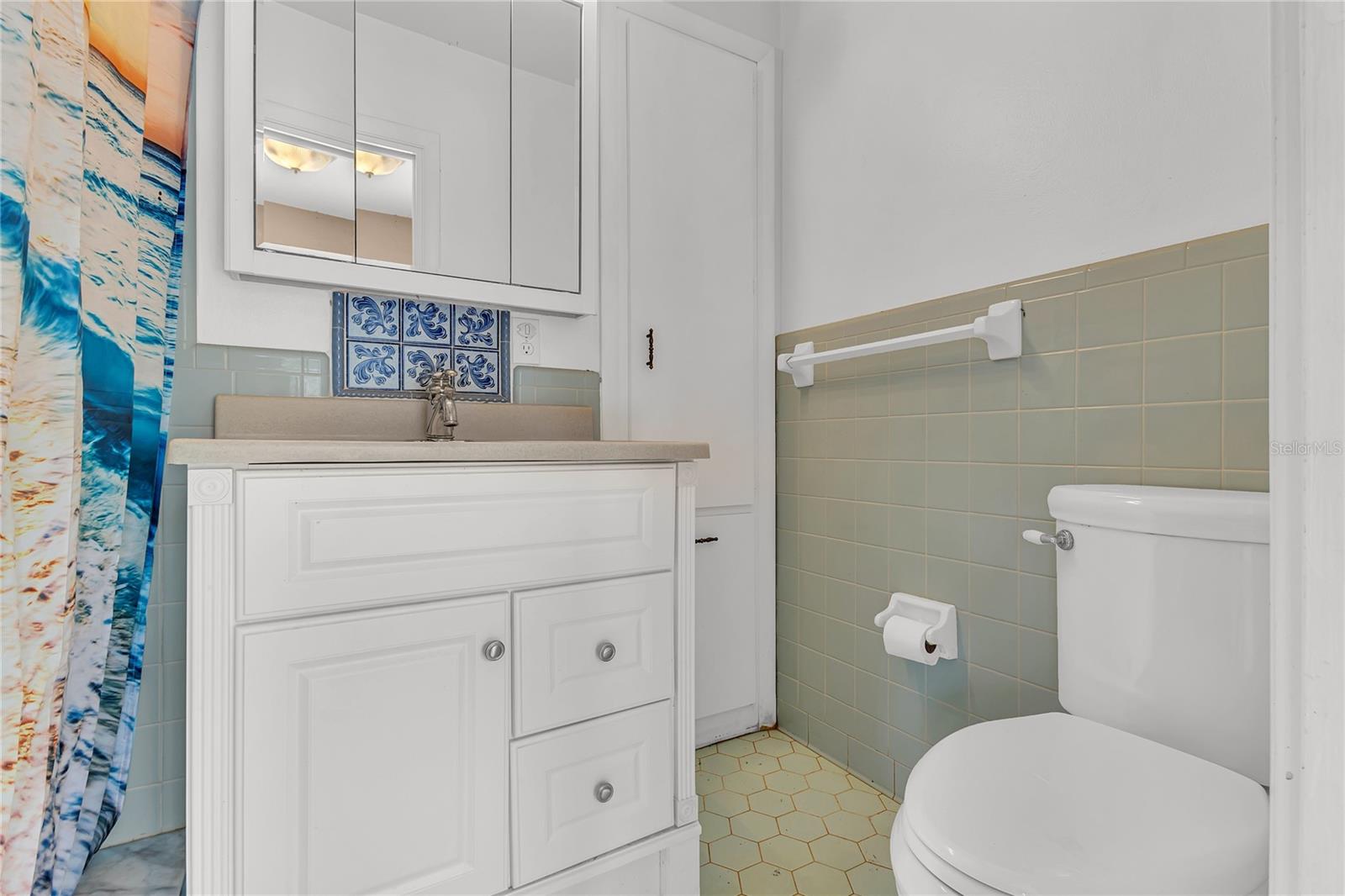 Image 8 of 50 For 1325 Lake Otis Drive