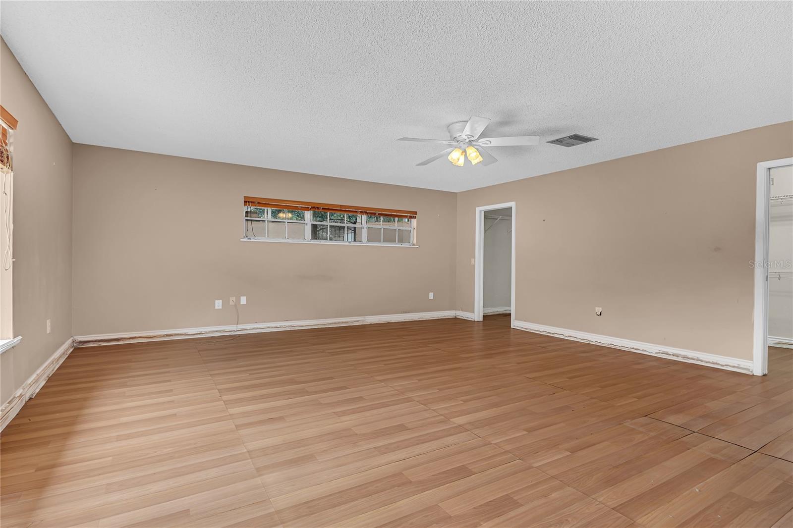 Image 9 of 50 For 1325 Lake Otis Drive