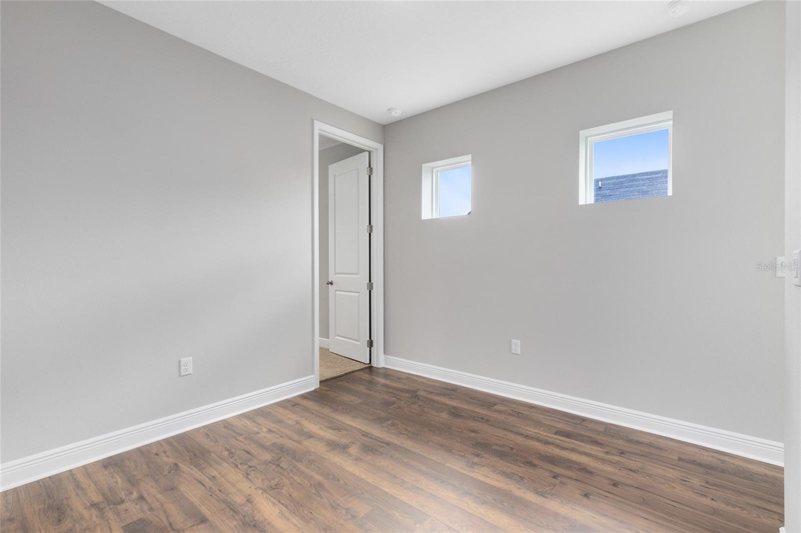 Image 12 of 53 For 9841 Peebles Street