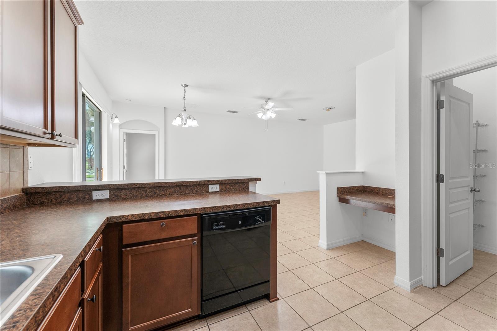 Image 13 of 33 For 3099 Pointe Place Avenue