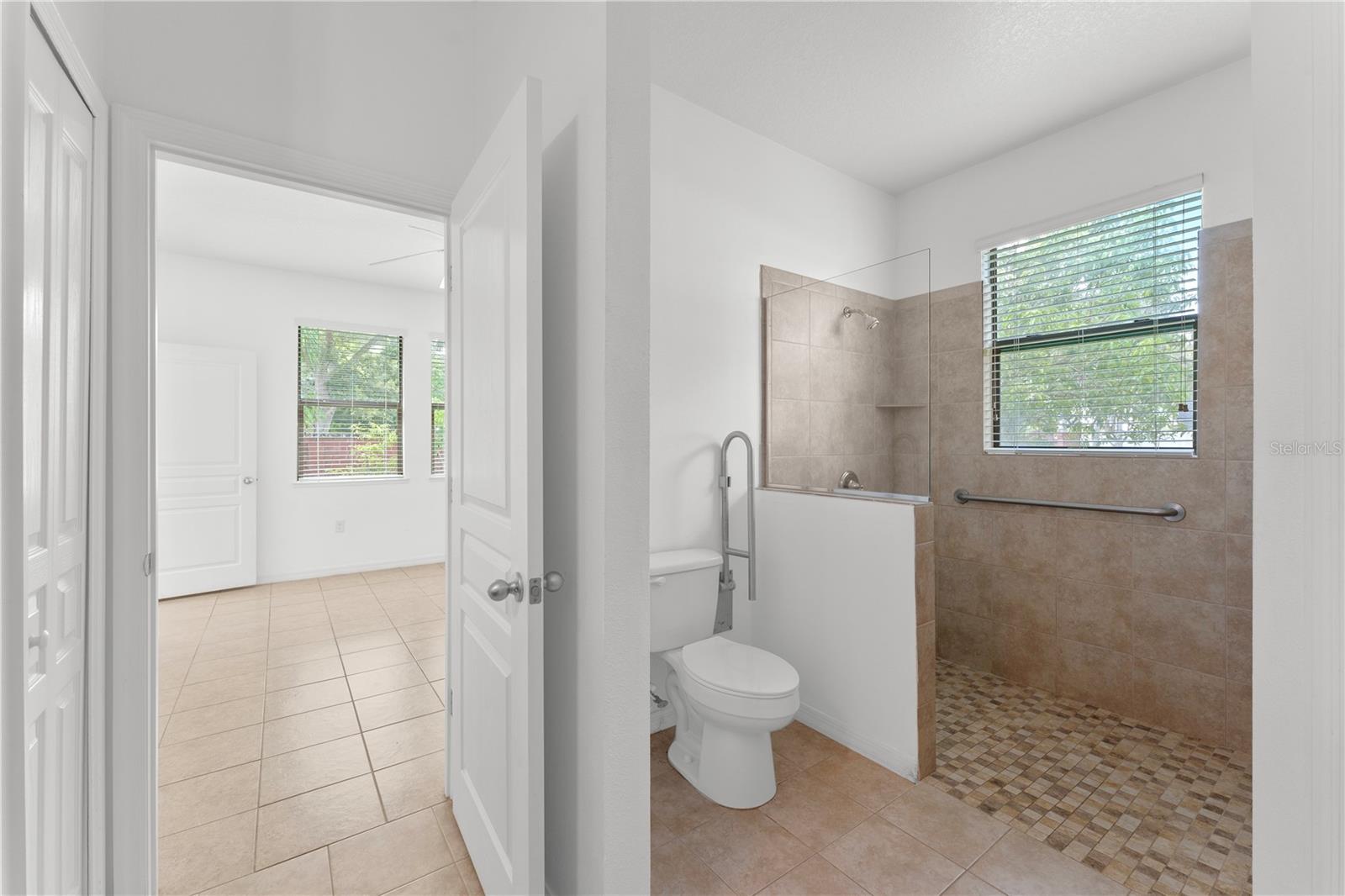 Image 20 of 33 For 3099 Pointe Place Avenue