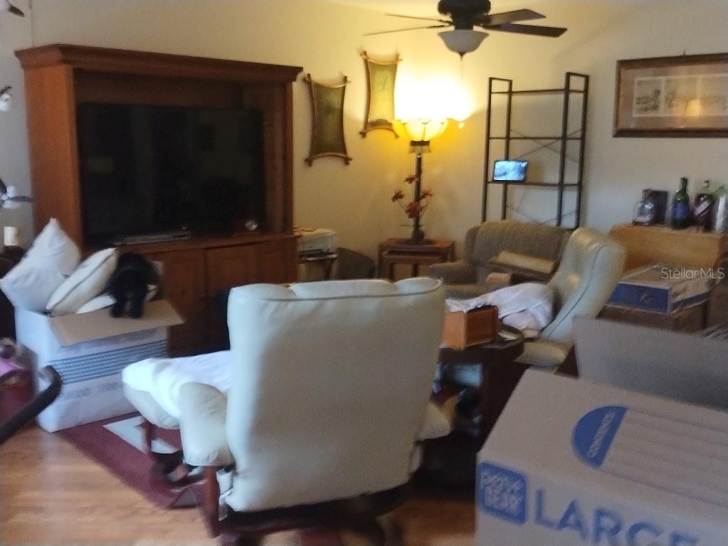 Image 4 of 14 For 832 47th Street