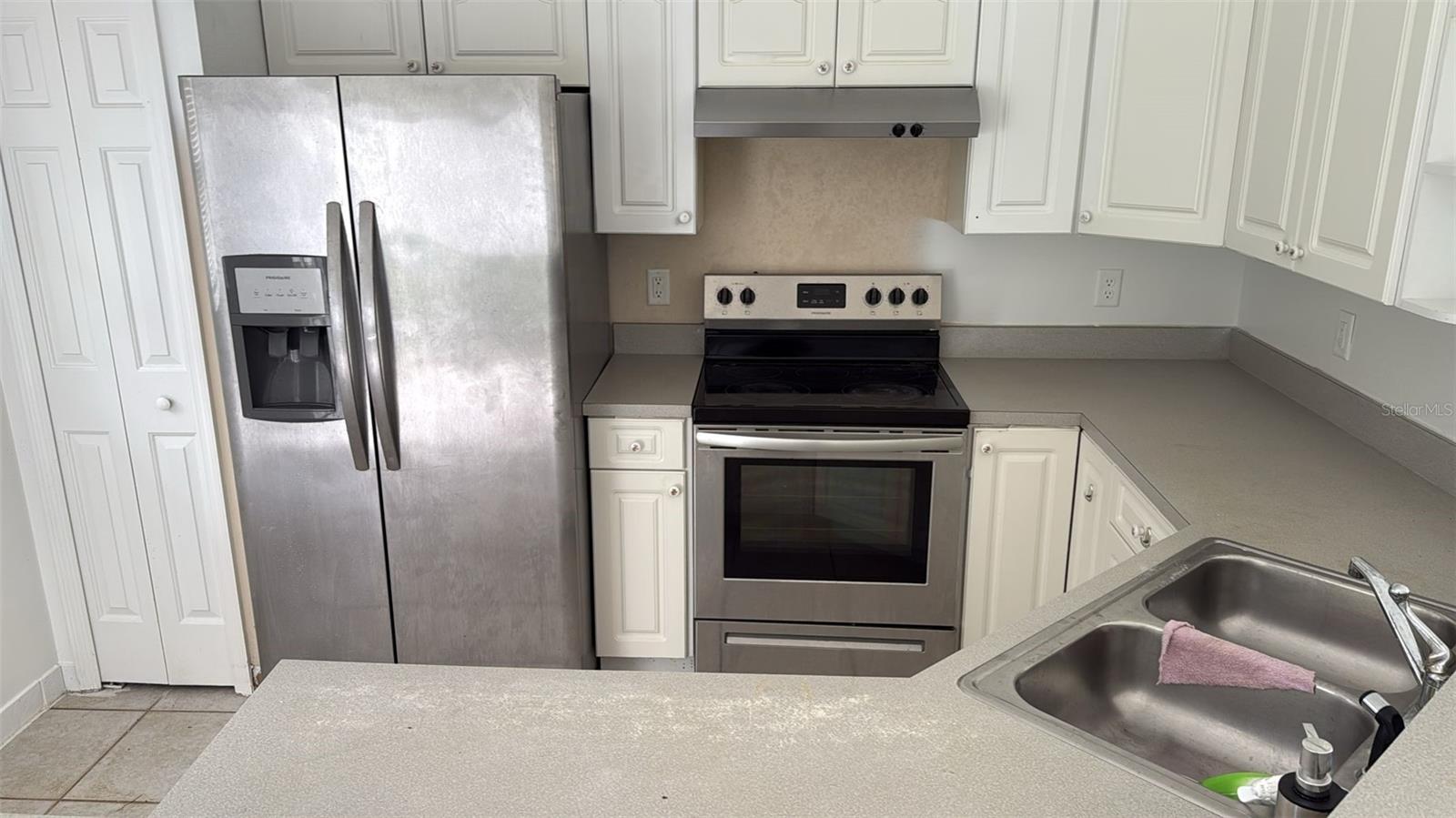 Image 2 of 6 For 2930 Grayton Street