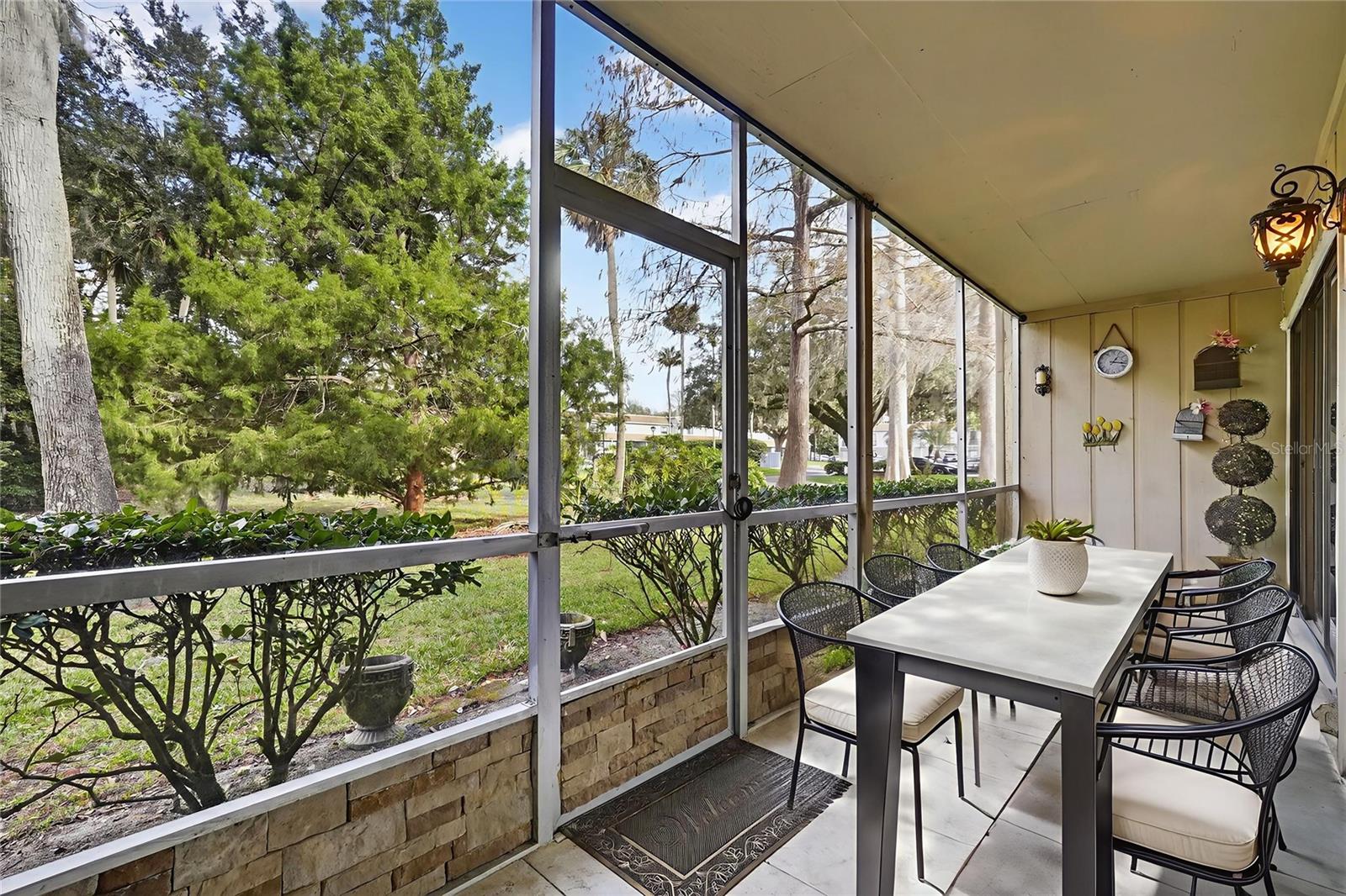 Image 18 of 57 For 429 Sheoah Boulevard 1