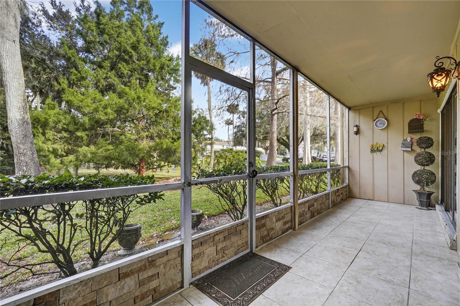 Image 19 of 57 For 429 Sheoah Boulevard 1