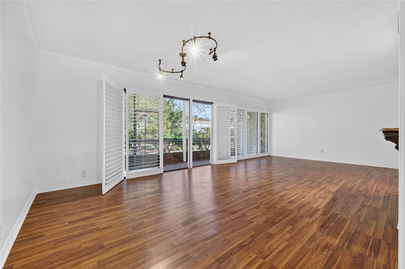 Image 7 of 57 For 429 Sheoah Boulevard 1