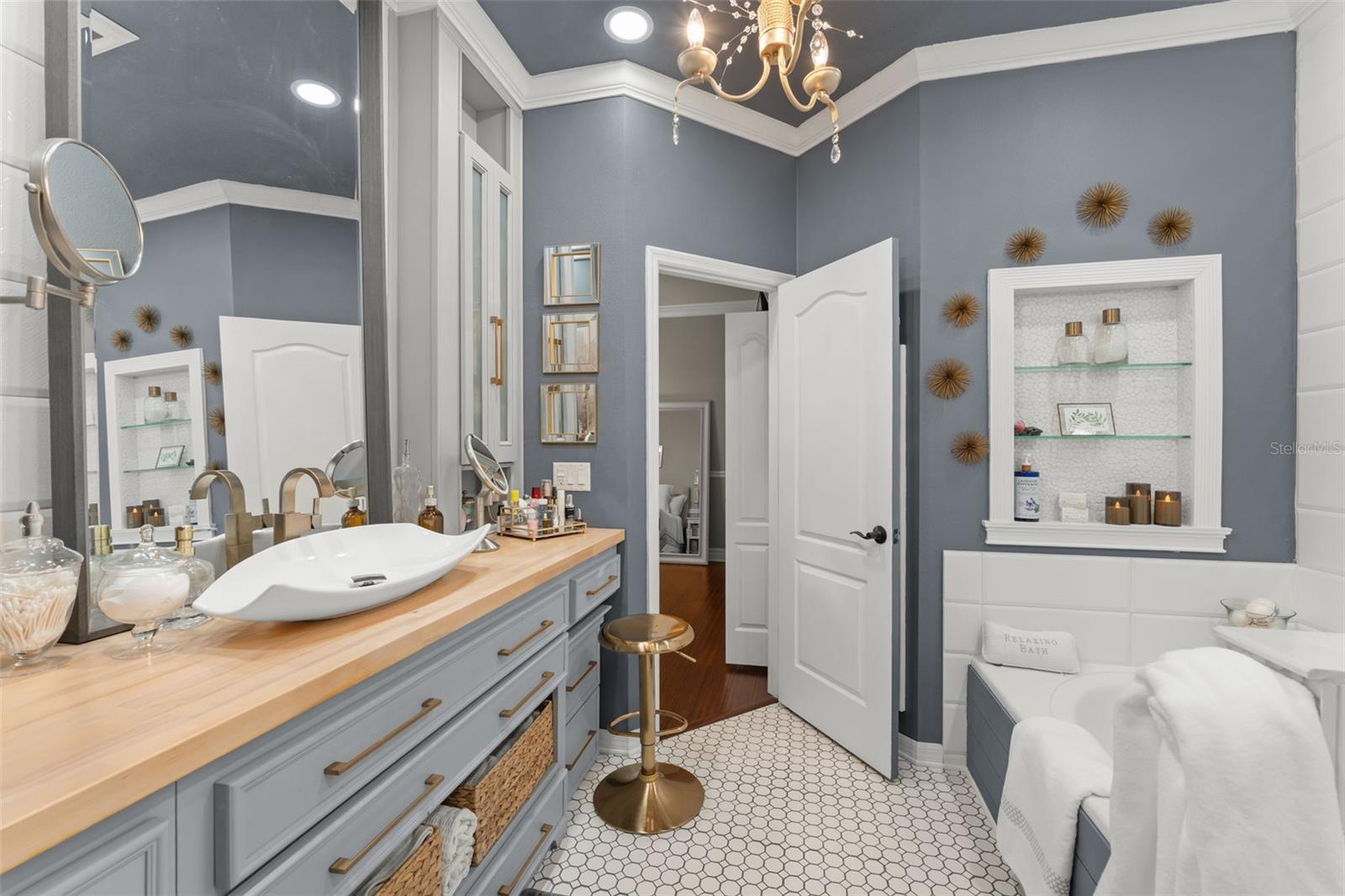 Image 14 of 65 For 13143 Heming Way