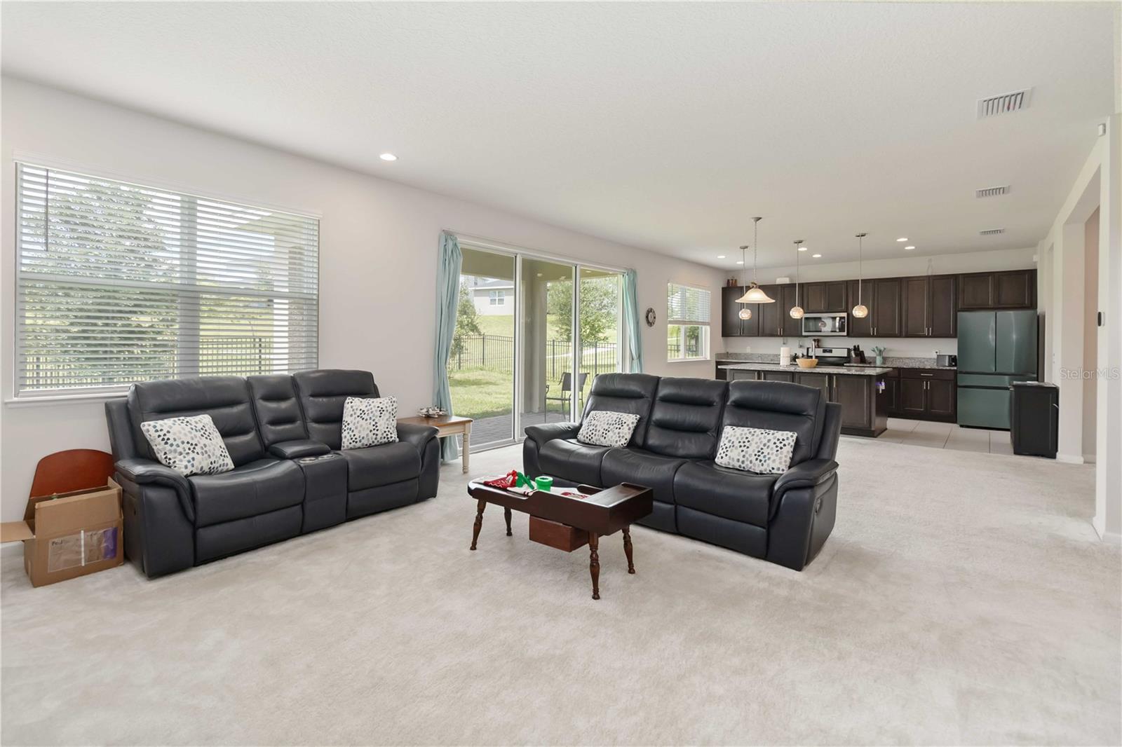 Image 10 of 38 For 2658 Park Ridge Street