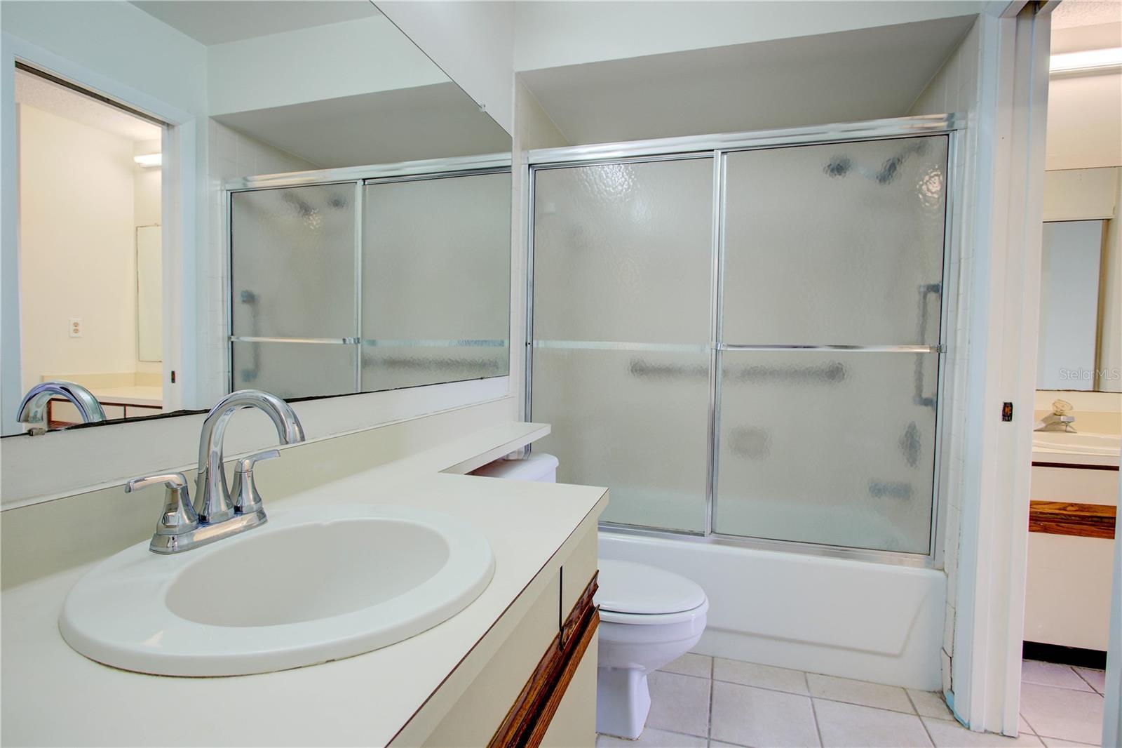 Image 18 of 36 For 106 Village Del Lago Circle 106