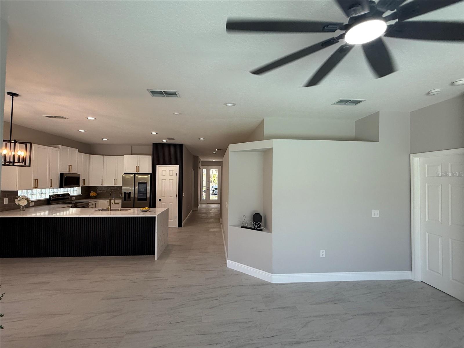 Image 31 of 54 For 2933 Sunset Vista Boulevard