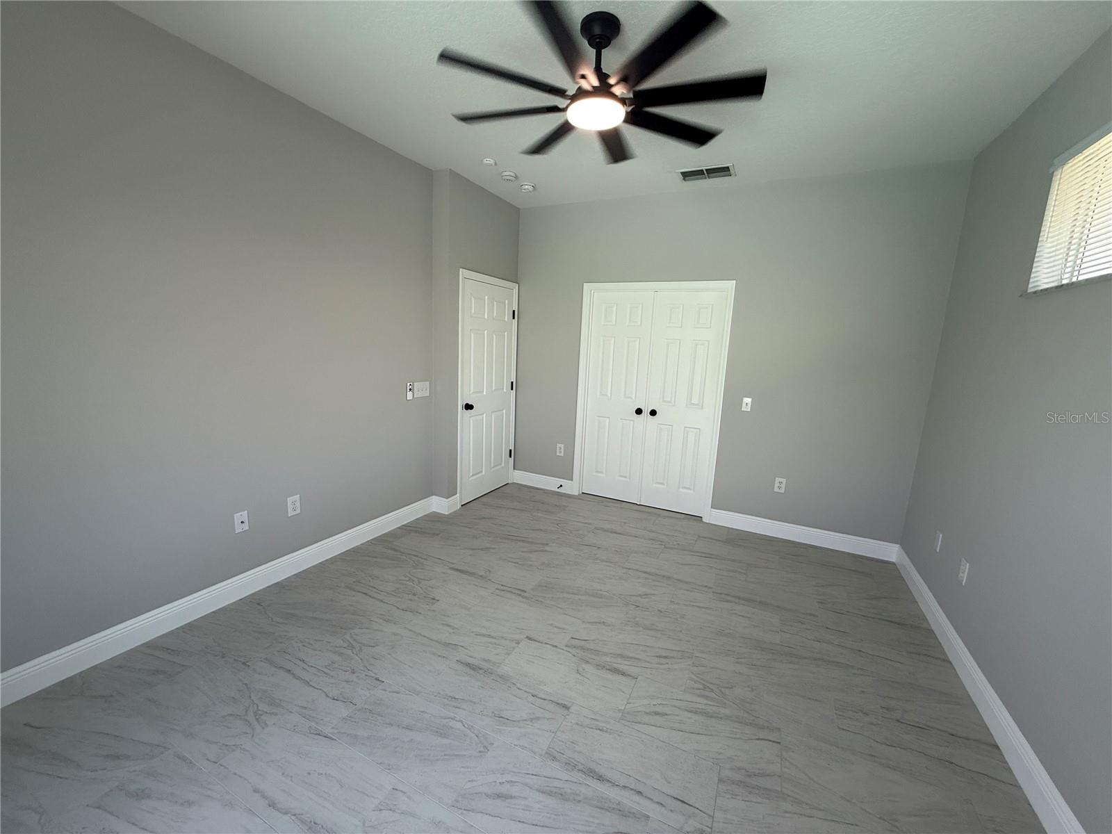 Image 36 of 54 For 2933 Sunset Vista Boulevard