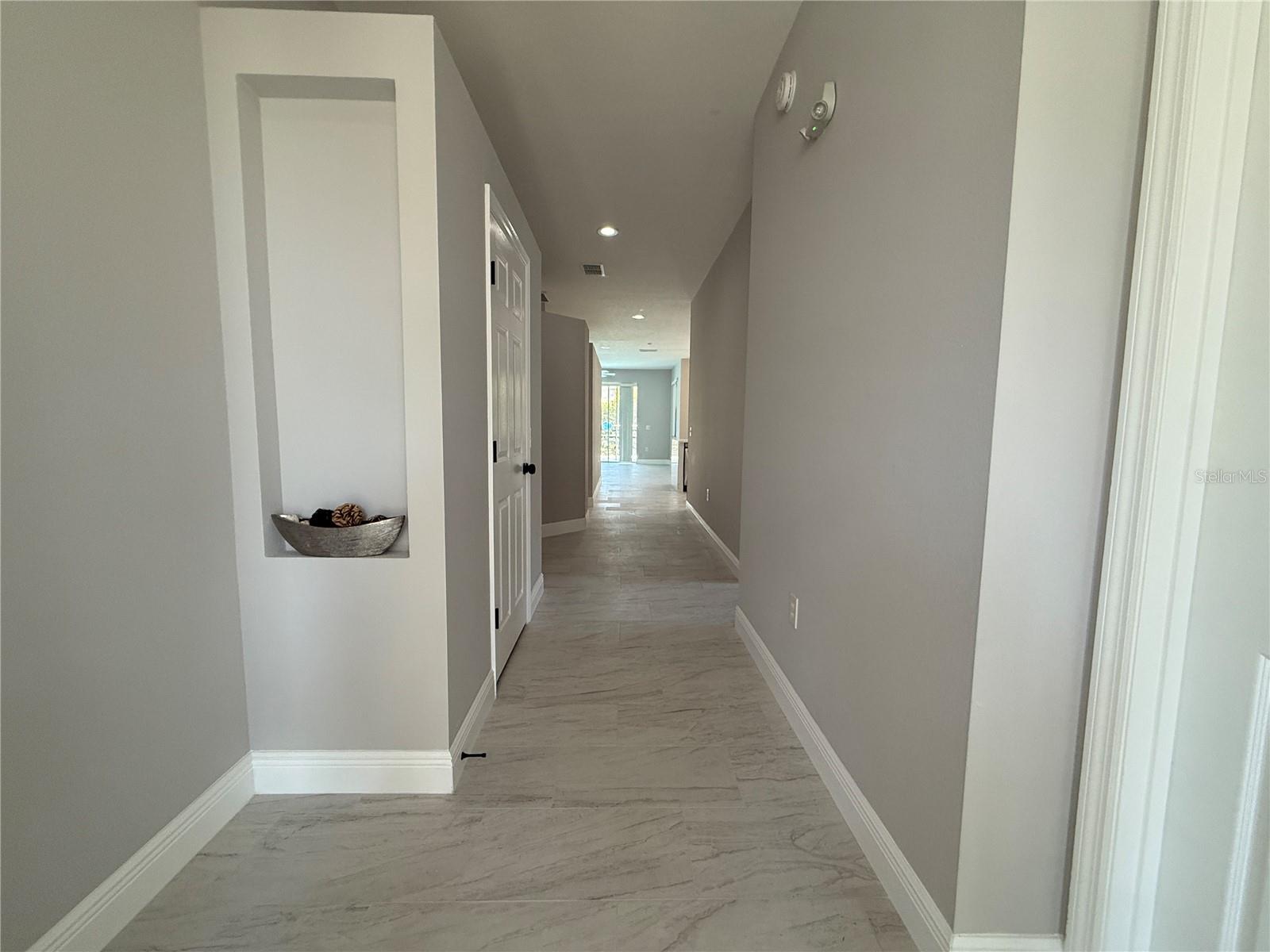 Image 6 of 54 For 2933 Sunset Vista Boulevard
