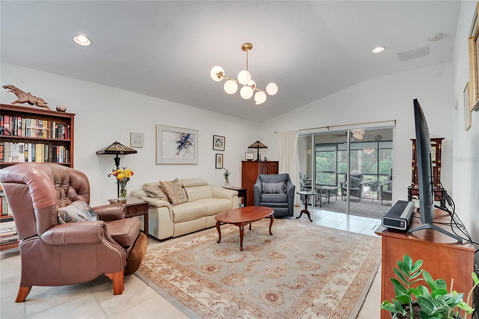 Image 15 of 53 For 11959 Fiore Drive