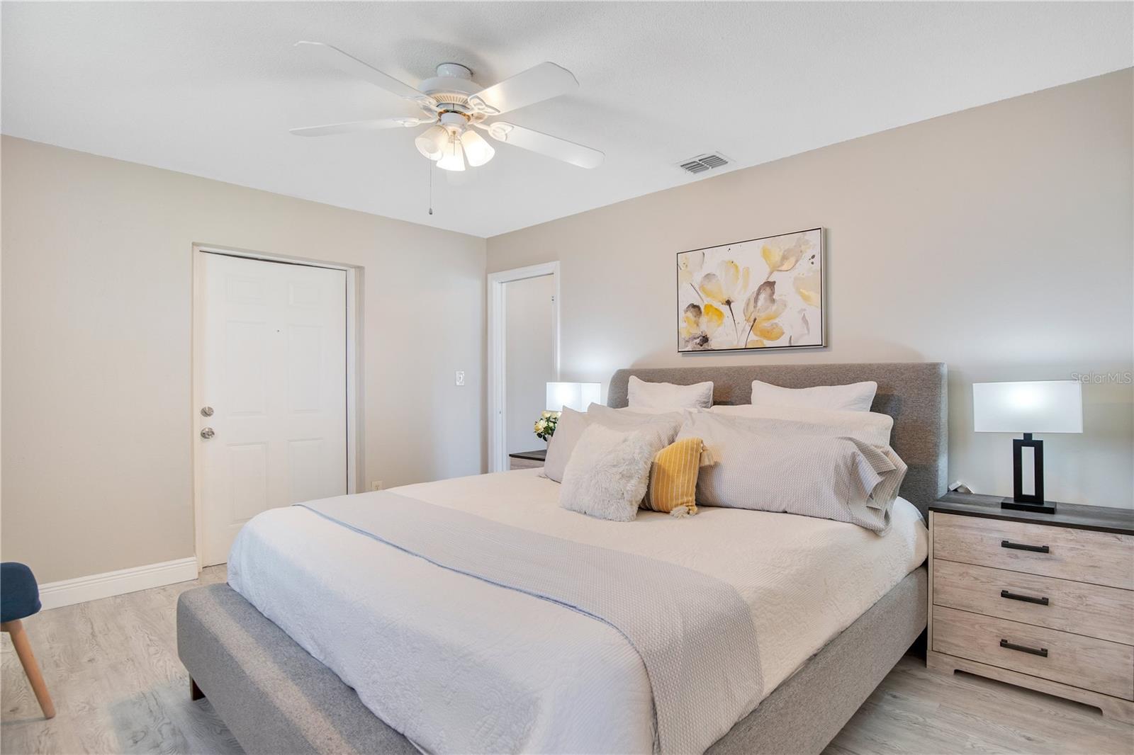 Image 18 of 47 For 3319 Ellwood Court