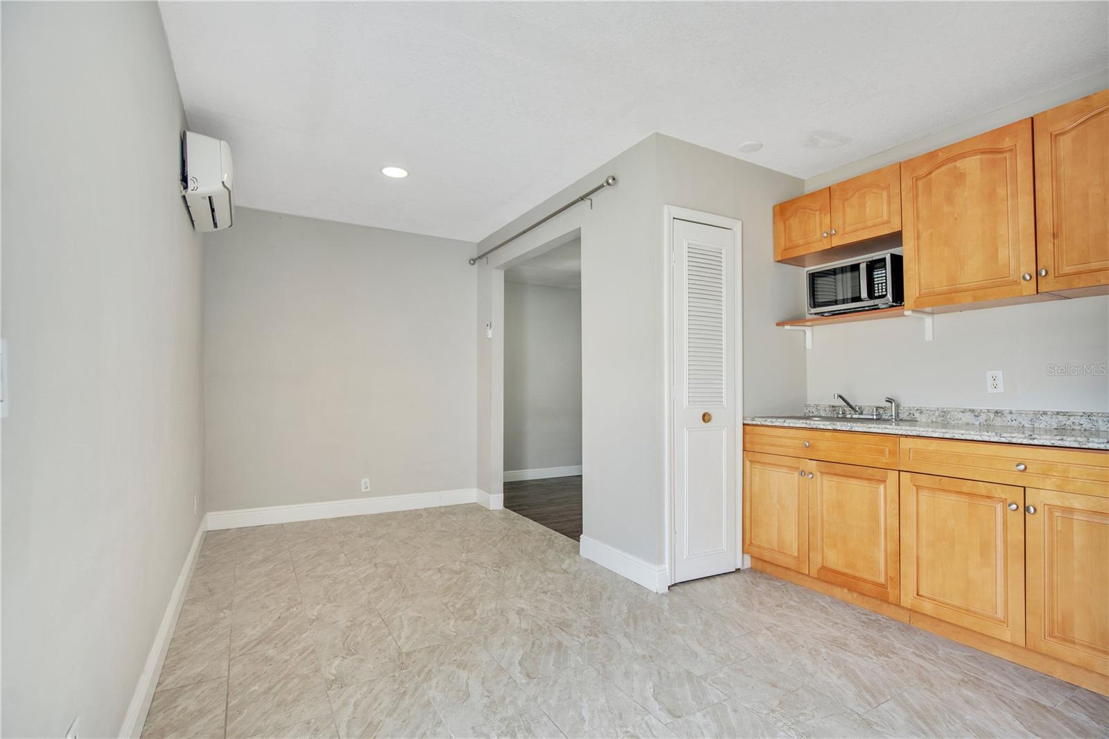 Image 35 of 47 For 3319 Ellwood Court