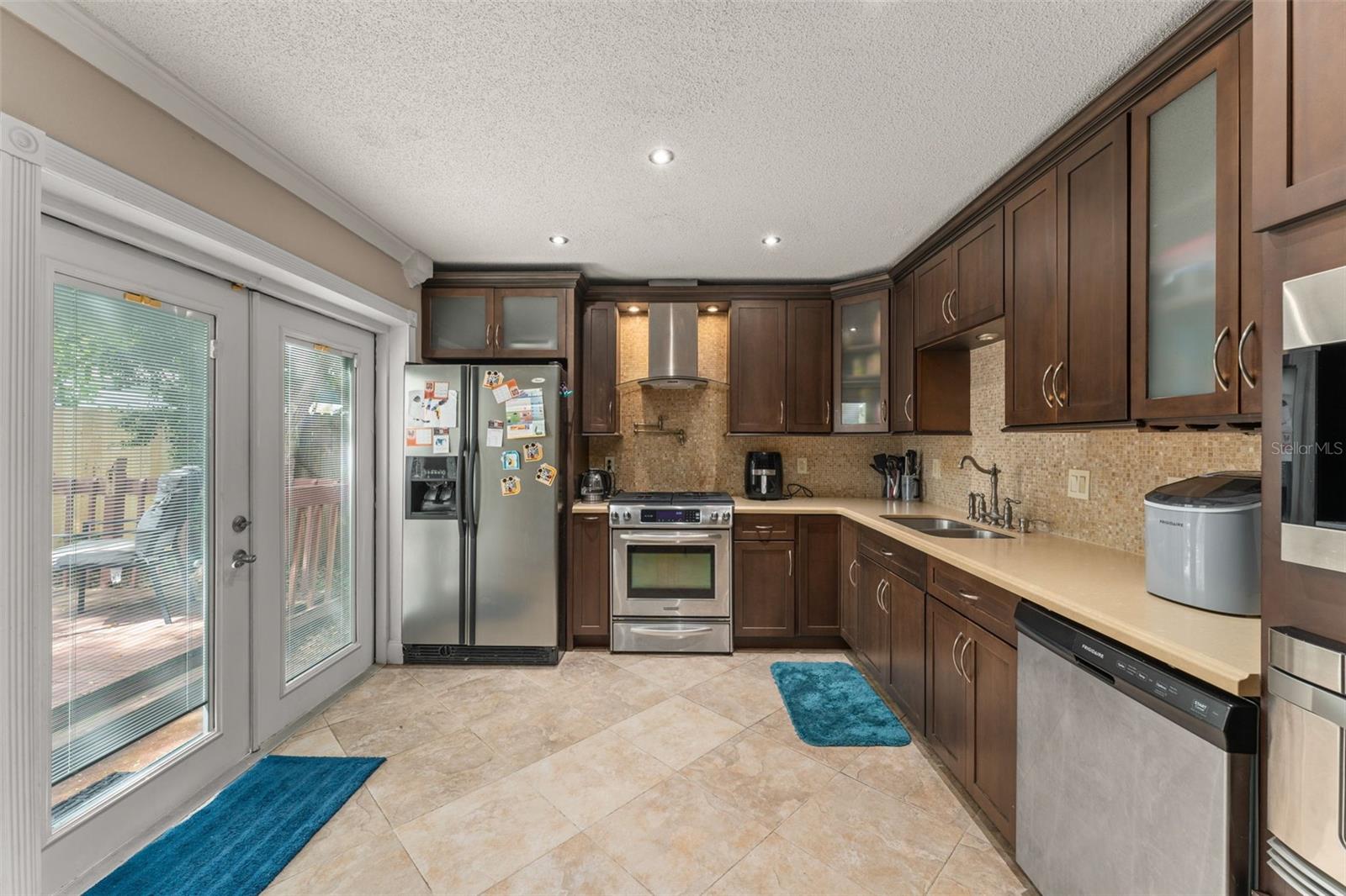 Image 10 of 31 For 9404 Rosalie Court