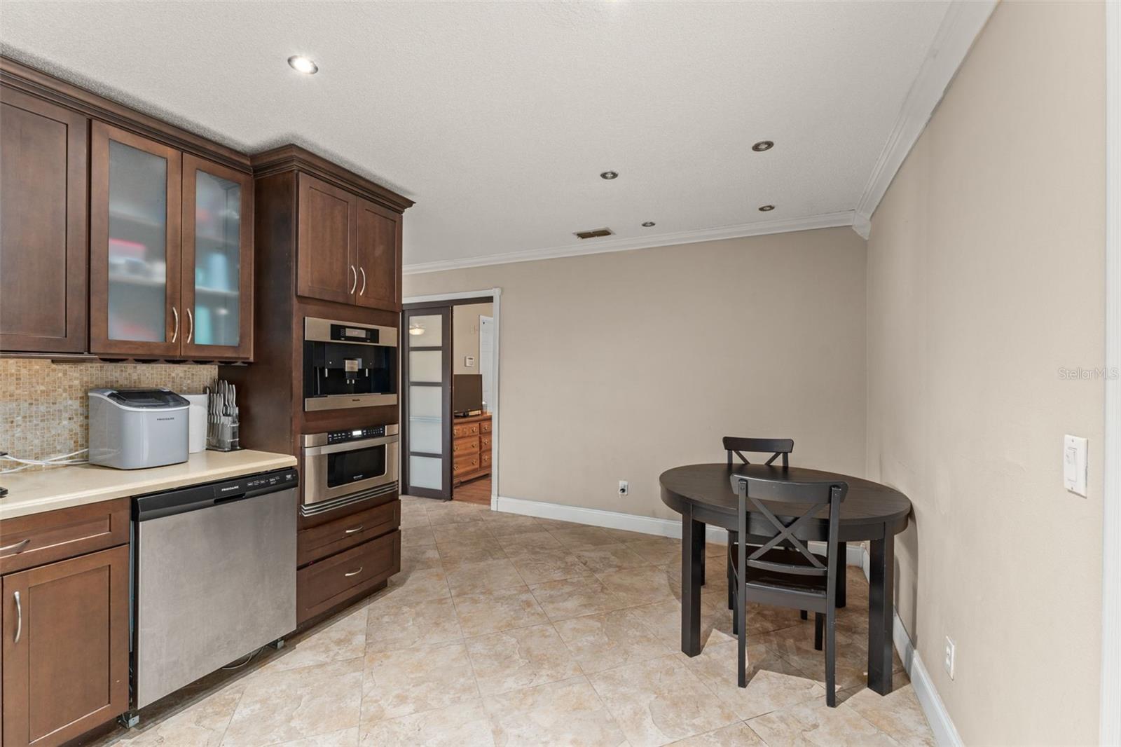 Image 9 of 31 For 9404 Rosalie Court
