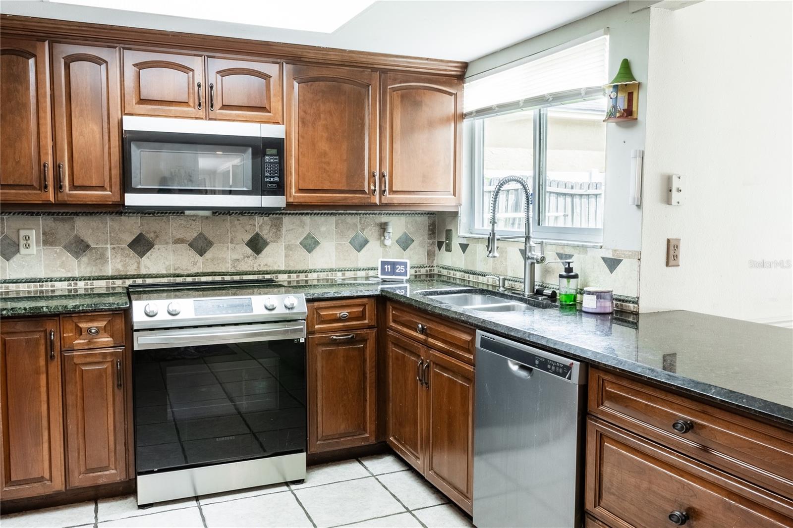 Image 17 of 36 For 1225 Majestic Palm Court