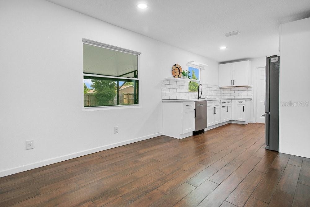 Image 10 of 31 For 5422 Albert Drive