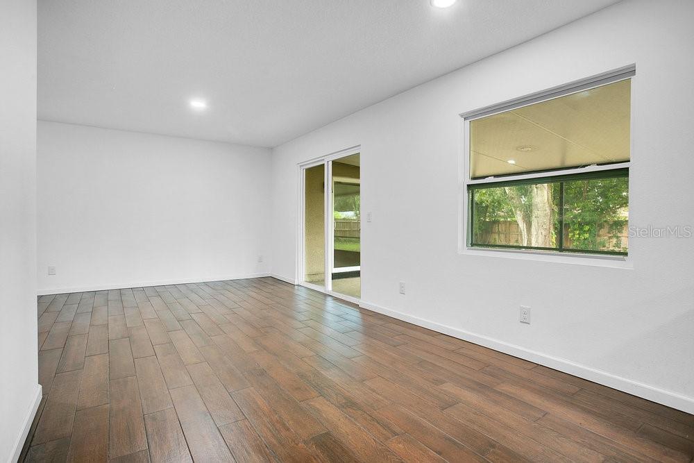 Image 21 of 31 For 5422 Albert Drive