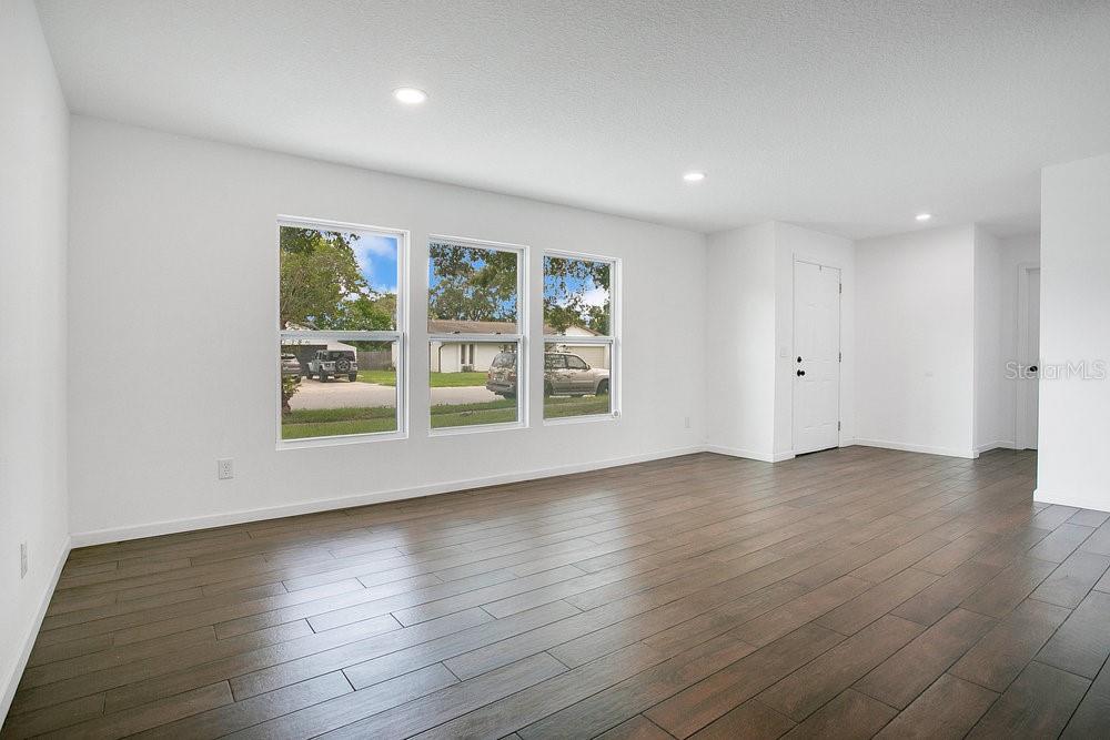 Image 4 of 31 For 5422 Albert Drive