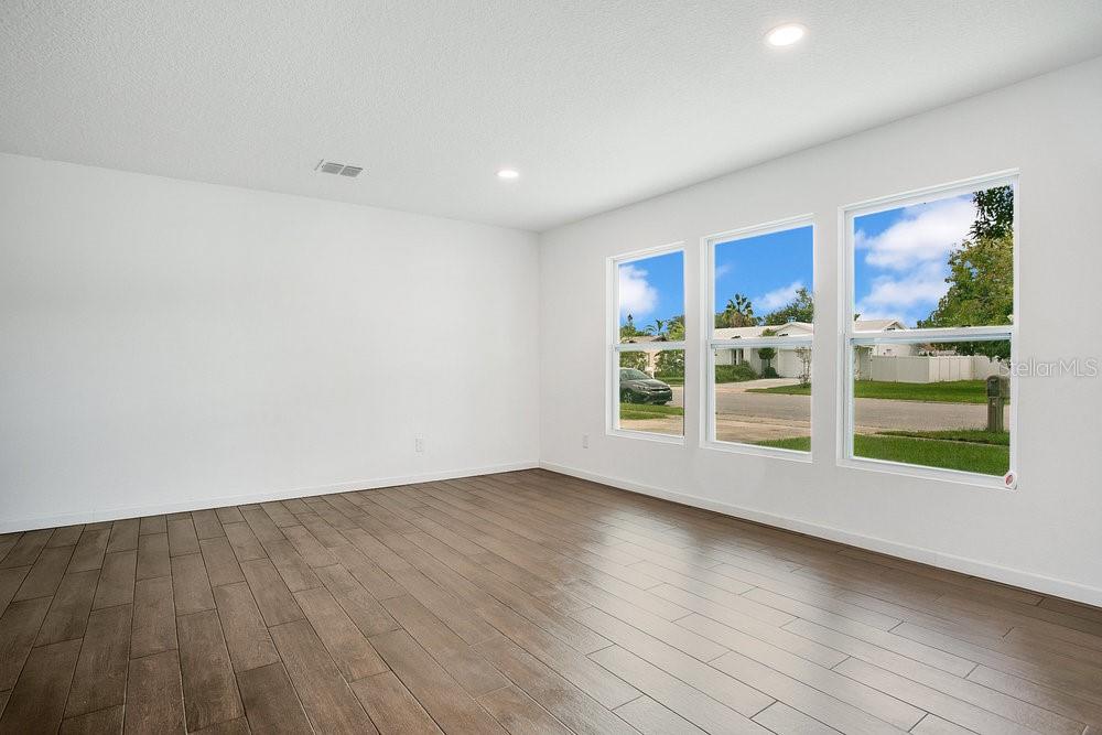 Image 5 of 31 For 5422 Albert Drive