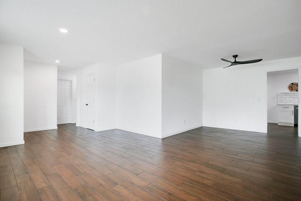 Image 6 of 31 For 5422 Albert Drive