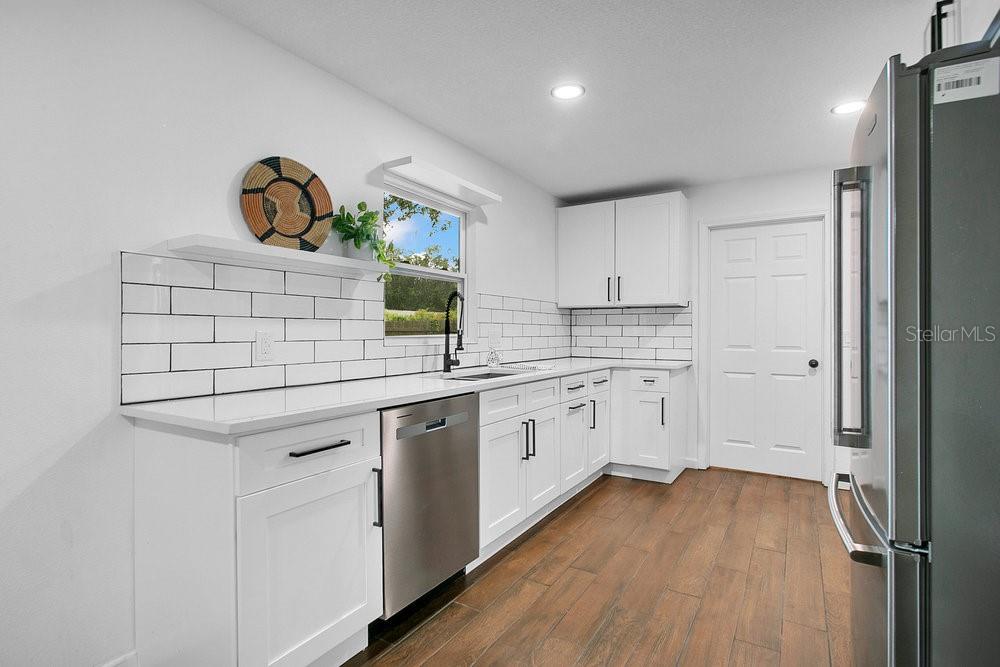Image 9 of 31 For 5422 Albert Drive