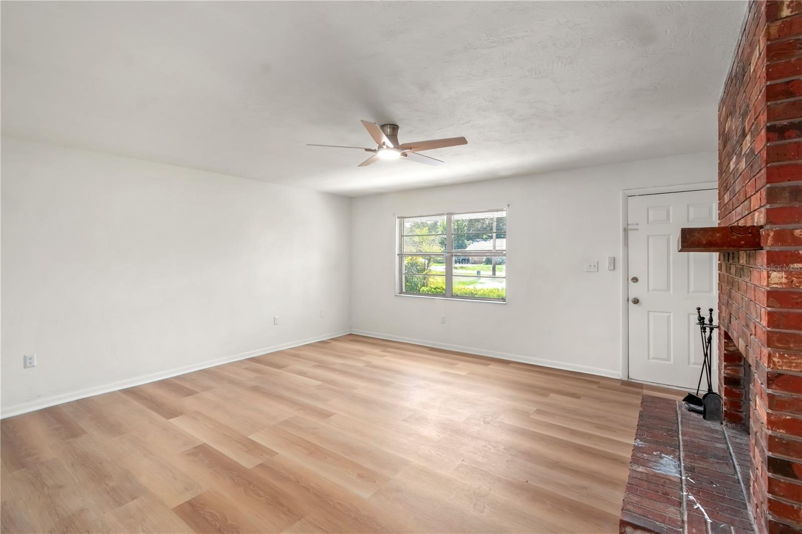 Image 9 of 32 For 3961 22nd Avenue