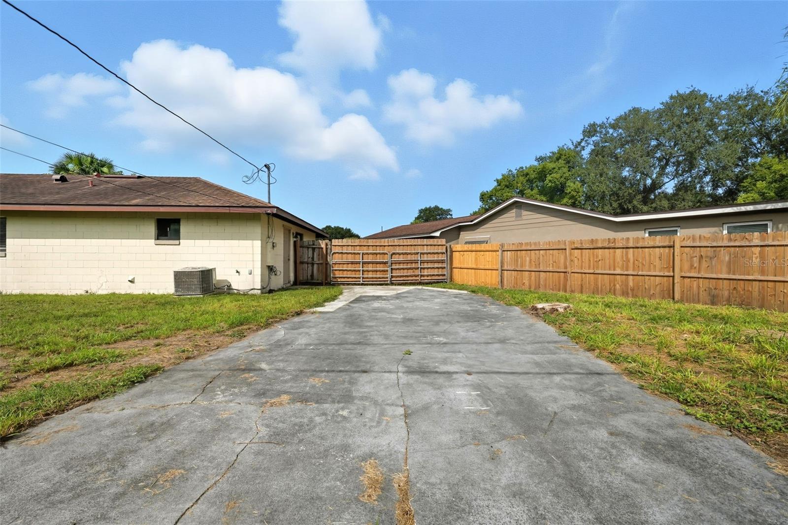 Image 32 of 32 For 4405 Almark Drive