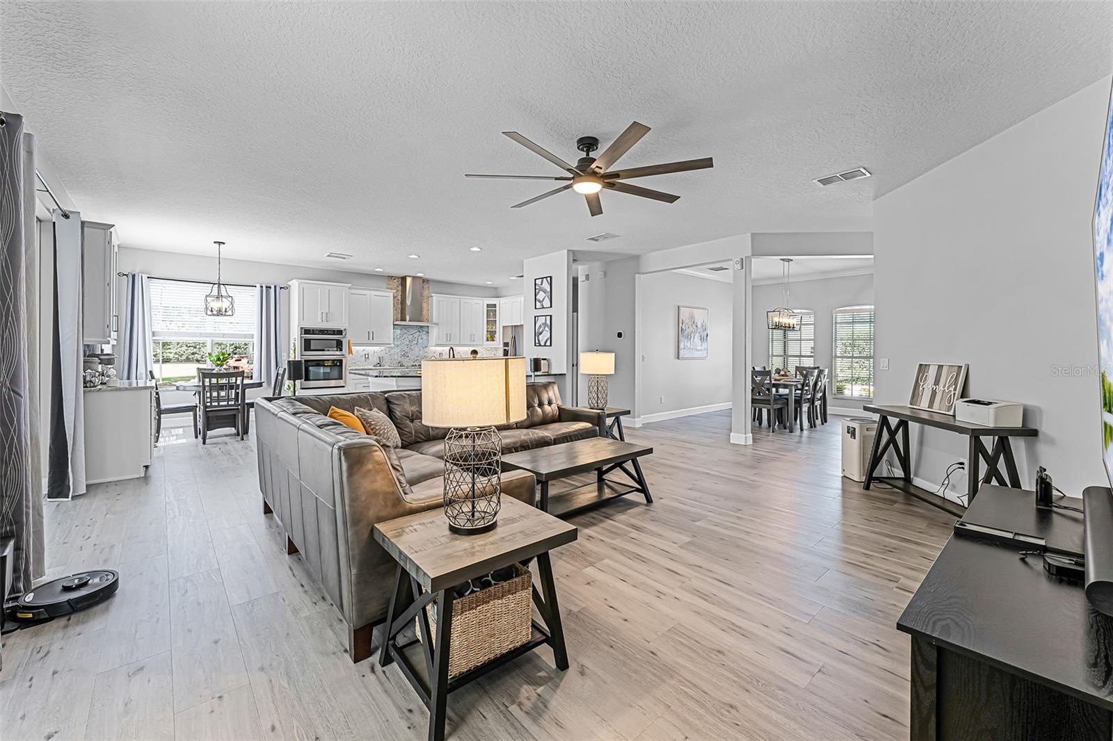 Image 9 of 49 For 736 Grey Heron Place