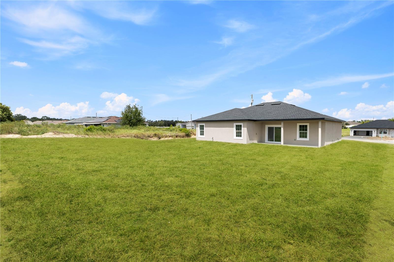 Image 6 of 37 For 916 Desmoines Way