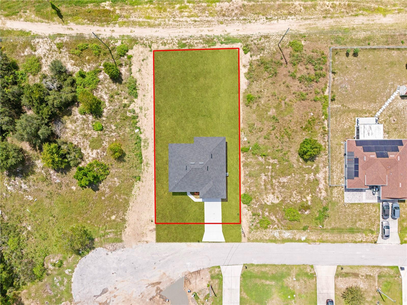 Image 7 of 37 For 916 Desmoines Way