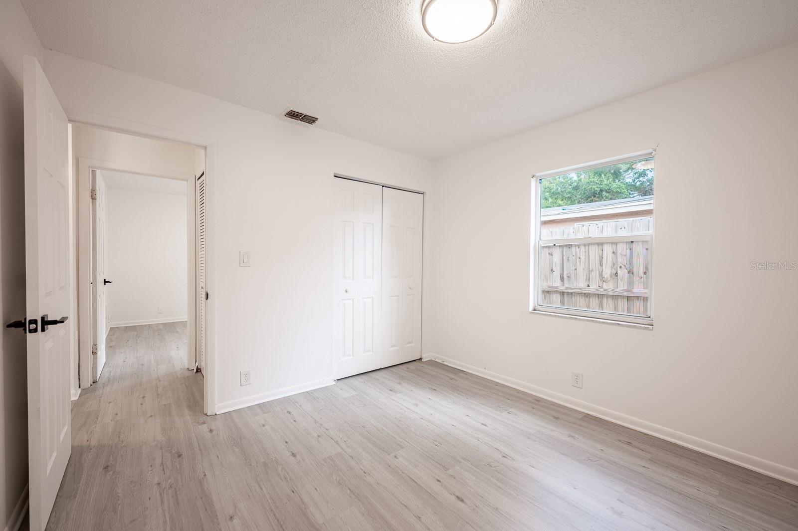 Image 32 of 47 For 1690 40th Street S