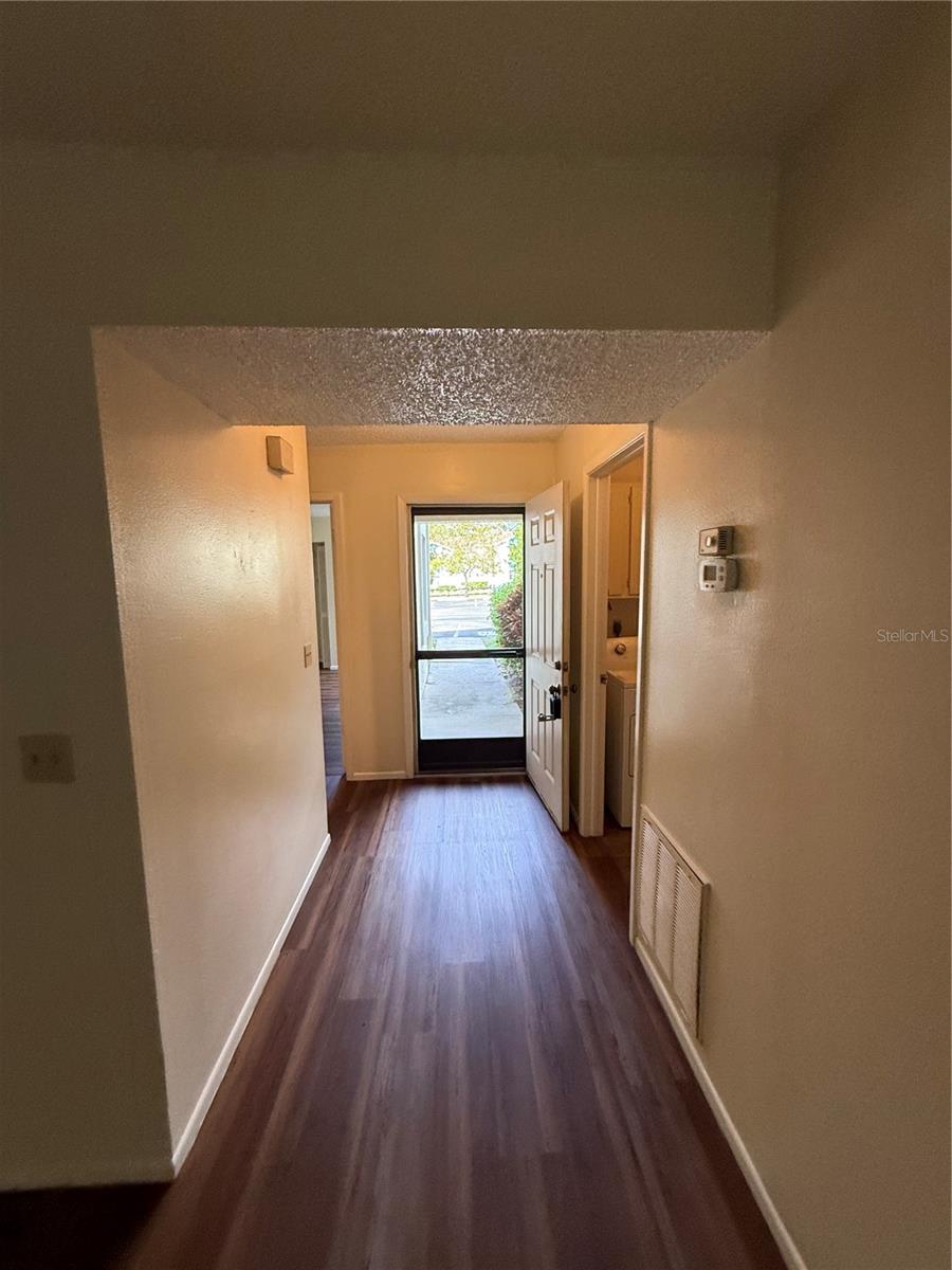 Image 5 of 15 For 8013 Picketts Ct  1