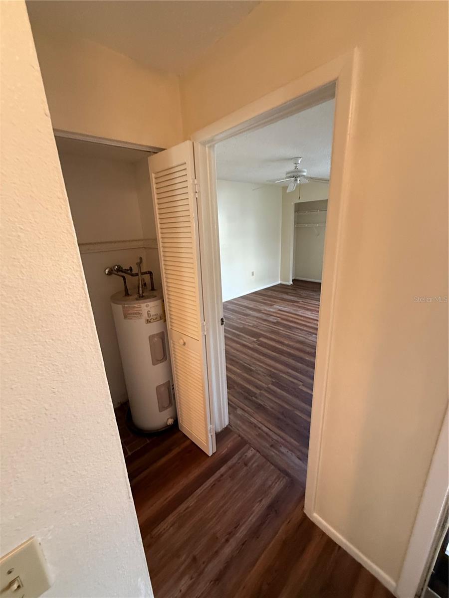 Image 7 of 15 For 8013 Picketts Ct  1